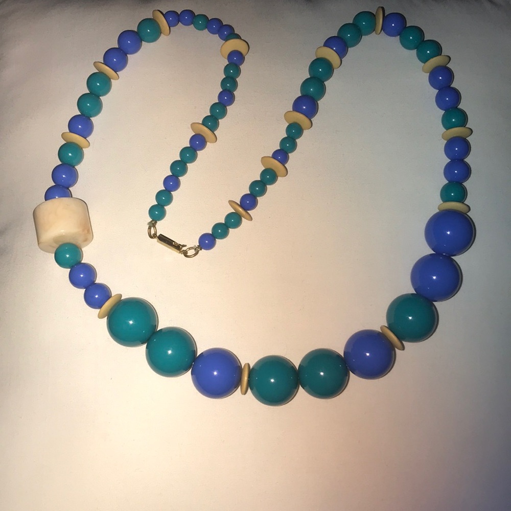 Gorgeous Vintage necklace